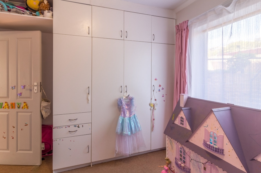 2 Bedroom Property for Sale in Hartenbos Central Western Cape